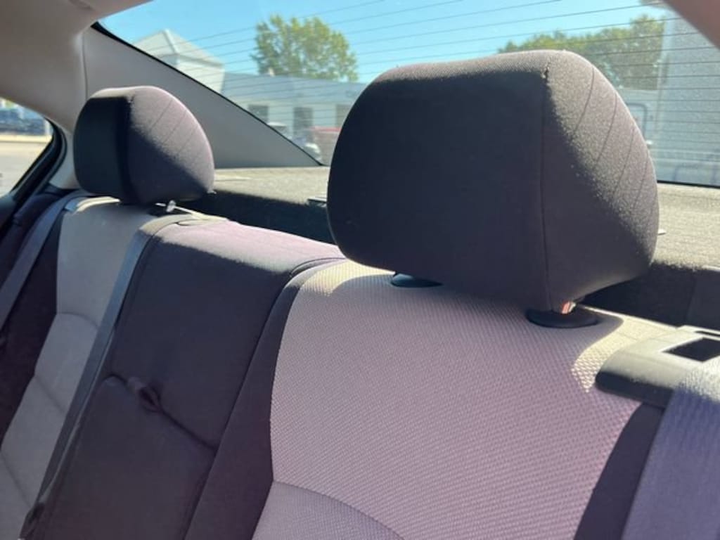 Used 2014 Chevrolet Cruze LS Car