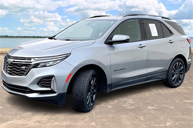 2023 Chevrolet Equinox RS photo 3