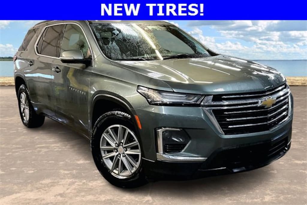 Used 2023 Chevrolet Traverse LT Cloth SUV