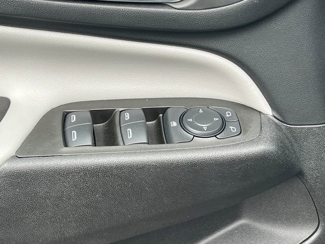 2023 Chevrolet Equinox LT - Photo 15