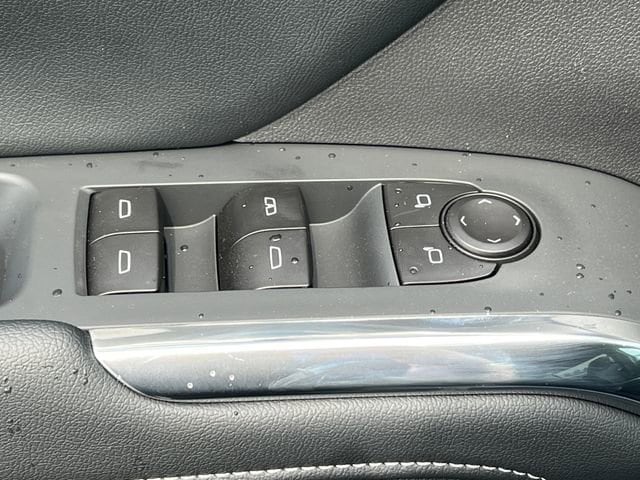 2025 Chevrolet Traverse LT - Photo 15