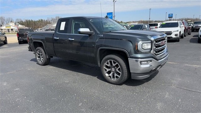 Used 2018 GMC Sierra 1500 SLT with VIN 1GTV2NECXJZ135211 for sale in Rockford, MI