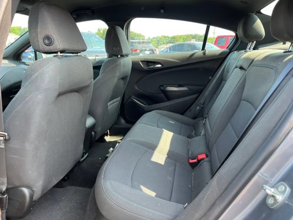 Used 2018 Chevrolet Cruze LT Car
