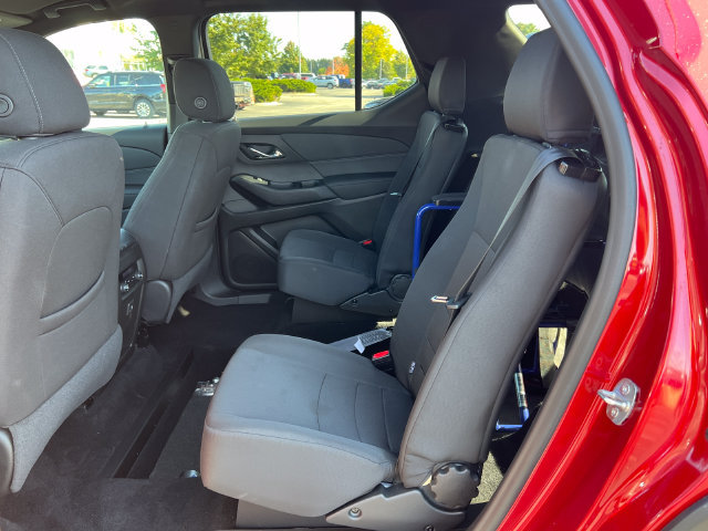 Used 2023 Chevrolet Traverse LT Cloth SUV