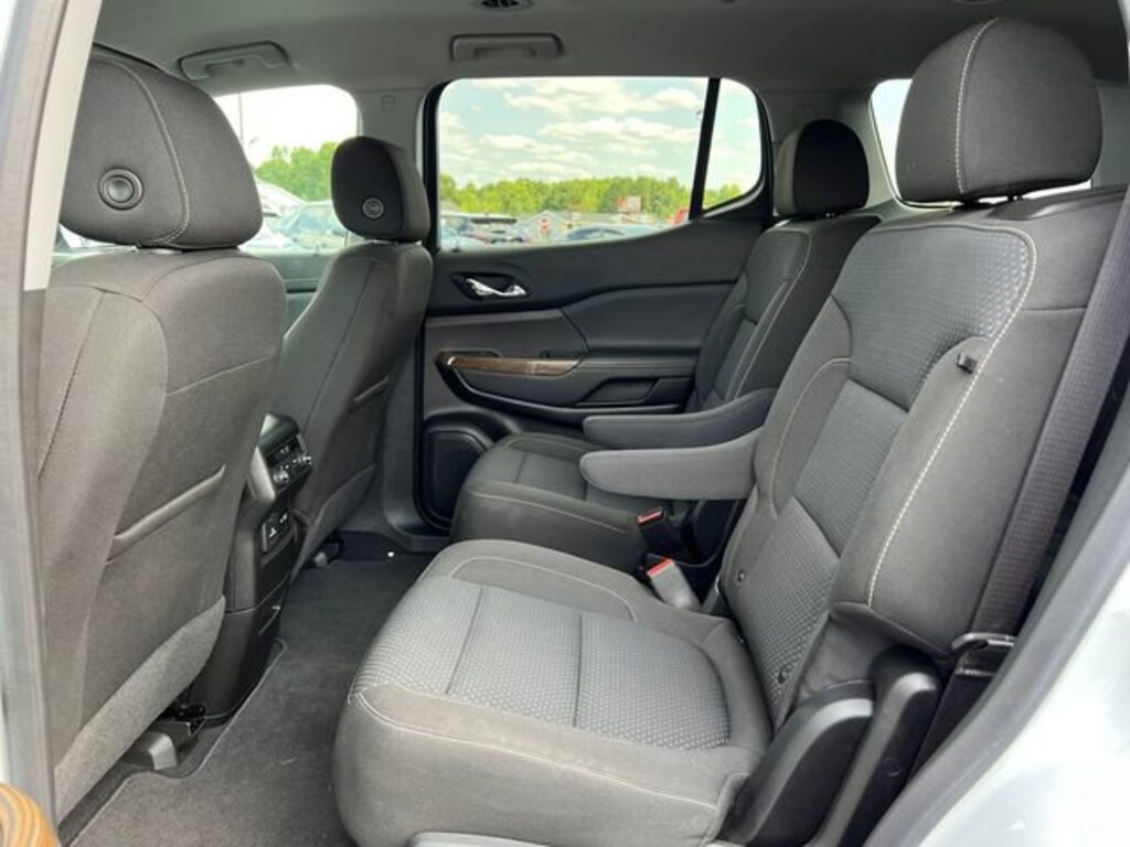 Used 2023 GMC Acadia SLE SUV