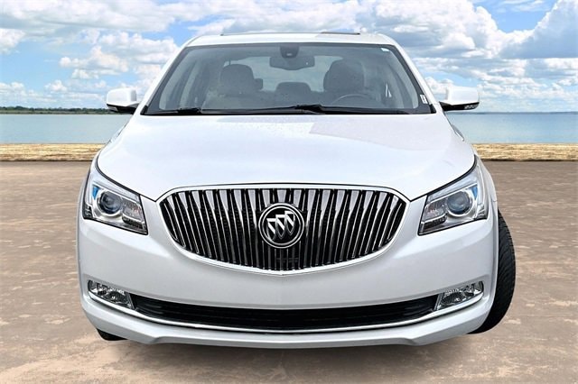 Used 2015 Buick LaCrosse Leather with VIN 1G4GC5G33FF135672 for sale in Rockford, MI