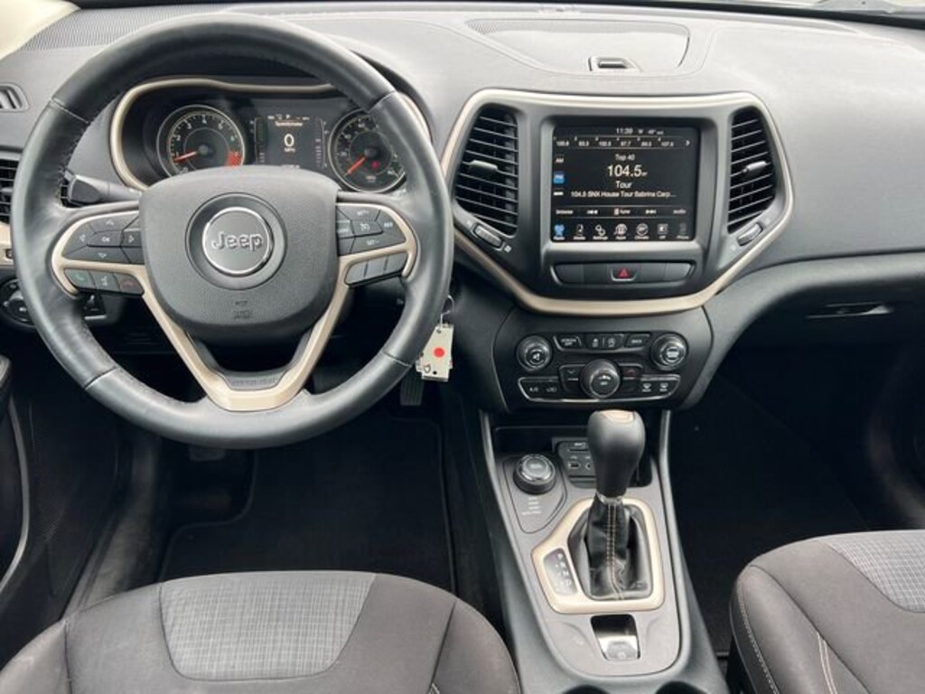 Used 2015 Jeep Cherokee Latitude SUV