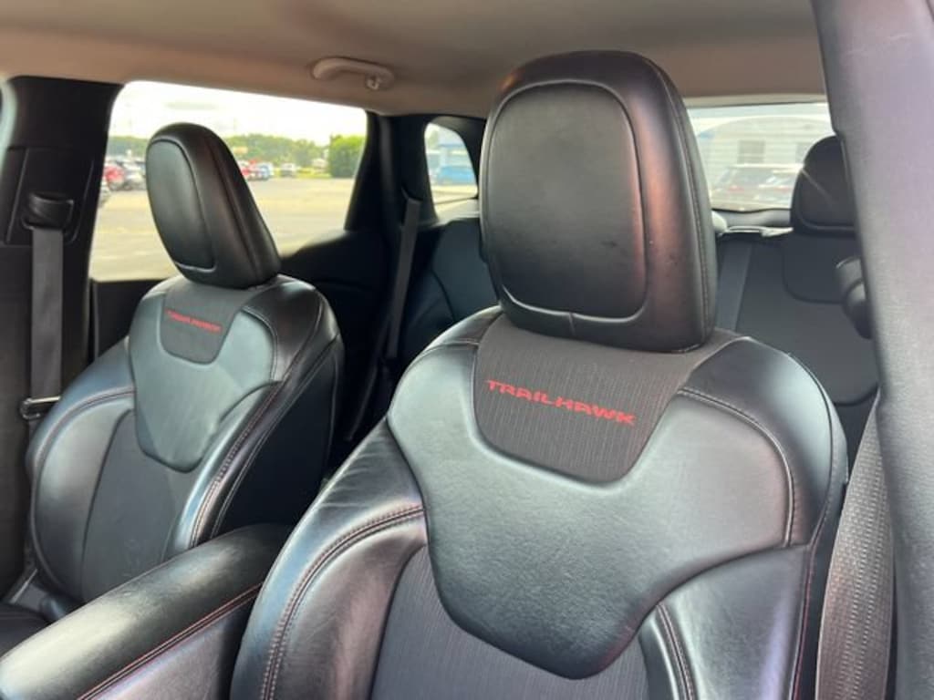 Used 2017 Jeep Cherokee Trailhawk