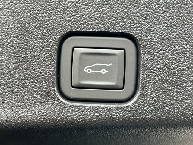2025 Chevrolet Traverse LT - Photo 36