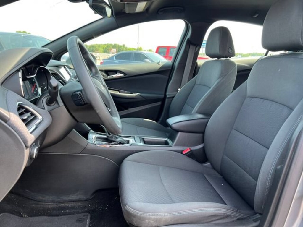 Used 2018 Chevrolet Cruze LT Car
