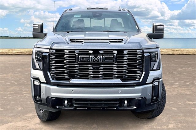 2024 Gmc Sierra 3500 HD Denali Ultimate photo 2