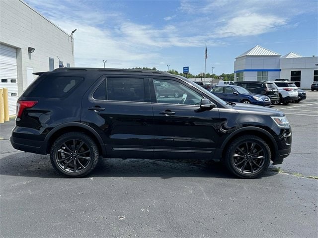 Used 2019 Ford Explorer XLT with VIN 1FM5K8D85KGA39395 for sale in Rockford, MI