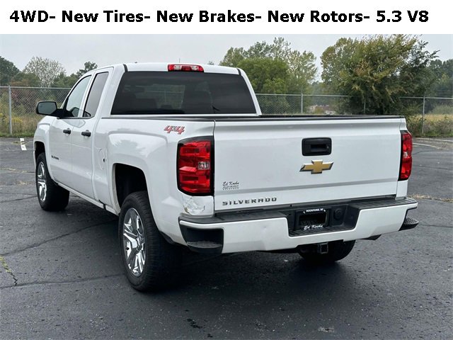 2018 Chevrolet Silverado 1500 Custom photo 3
