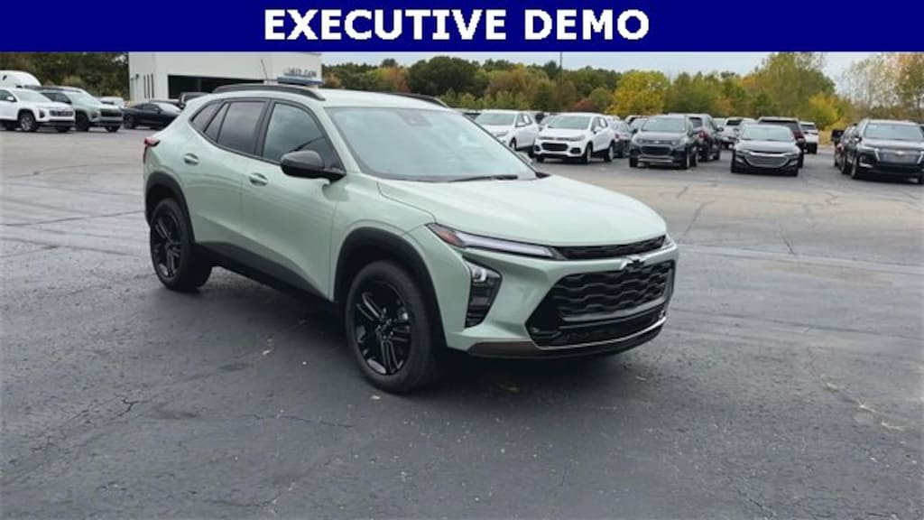 Used 2025 Chevrolet Trax Activ SUV