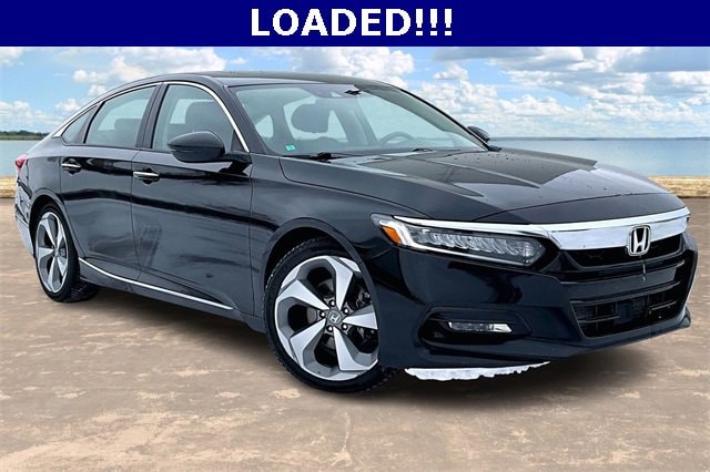 2018 Honda Accord Touring's photo