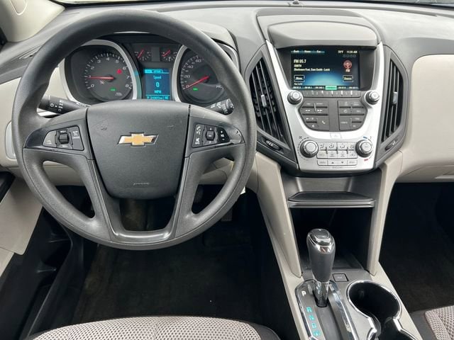 Used 2017 Chevrolet Equinox LS with VIN 2GNALBEKXH1590507 for sale in Rockford, MI