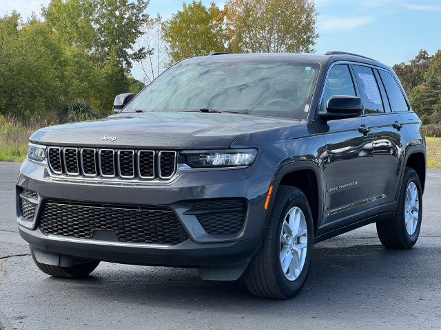 Used 2023 Jeep Grand Cherokee Laredo 4x4 SUV