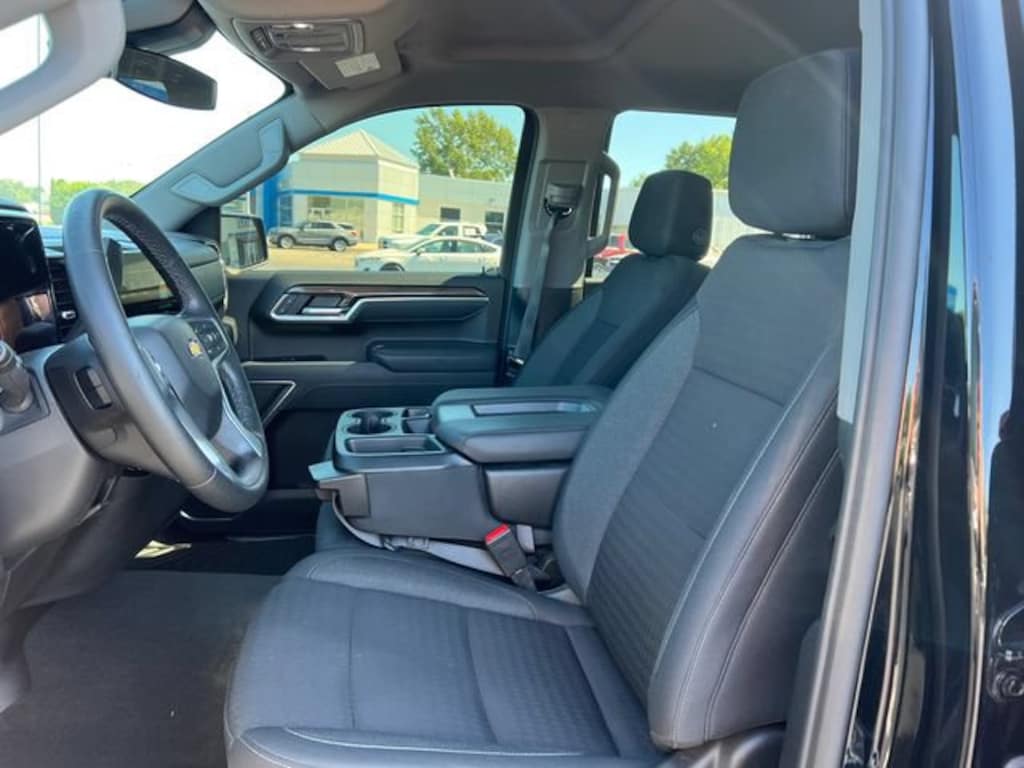 Used 2025 Chevrolet Silverado 1500 LT (2FL) Truck