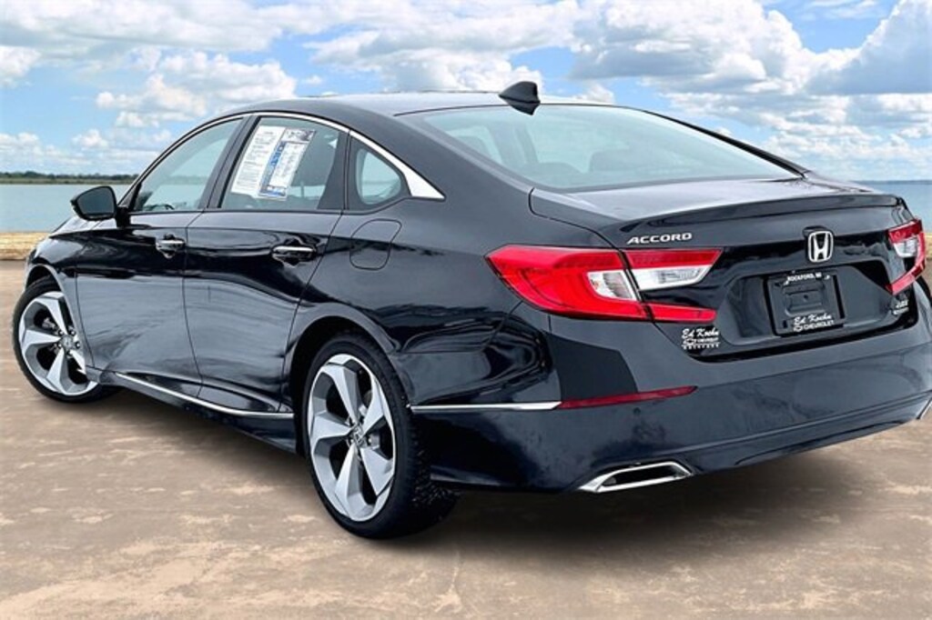 Used 2018 Honda Accord Touring 2.0T Sedan