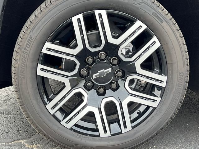 2026 Chevrolet Silverado EV LT - Photo 7