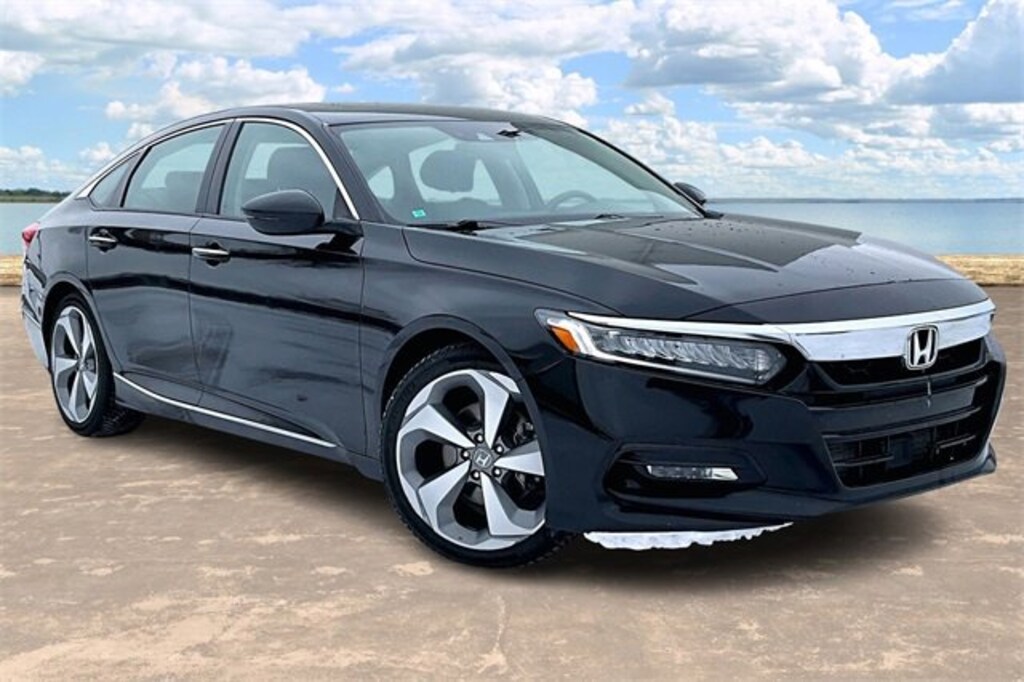 Used 2018 Honda Accord Touring 2.0T Sedan
