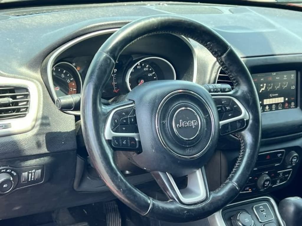 Used 2018 Jeep Compass Latitude 4x4 SUV