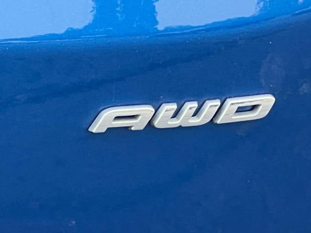 Used 2024 Ford Edge SEL SUV
