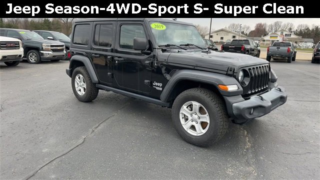 Used 2019 Jeep Wrangler Unlimited Sport S with VIN 1C4HJXDG7KW537402 for sale in Rockford, MI