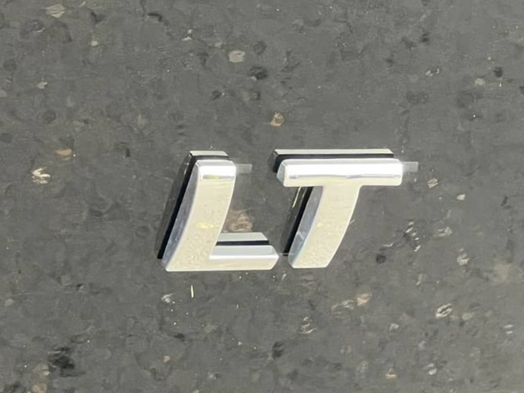 Used 2019 Chevrolet Traverse LT Cloth SUV
