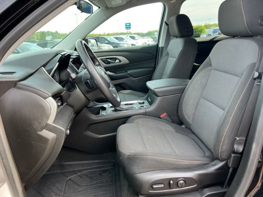 Used 2019 Chevrolet Traverse LT Cloth SUV