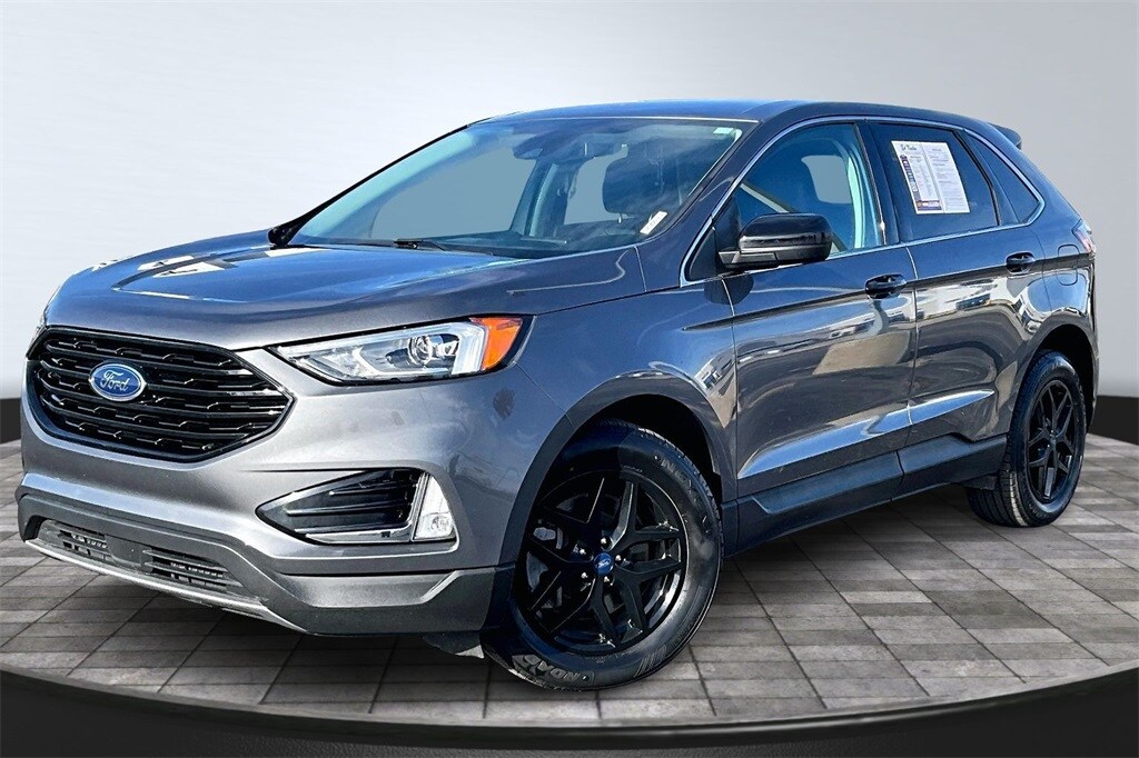2021 Ford Edge SEL photo 3