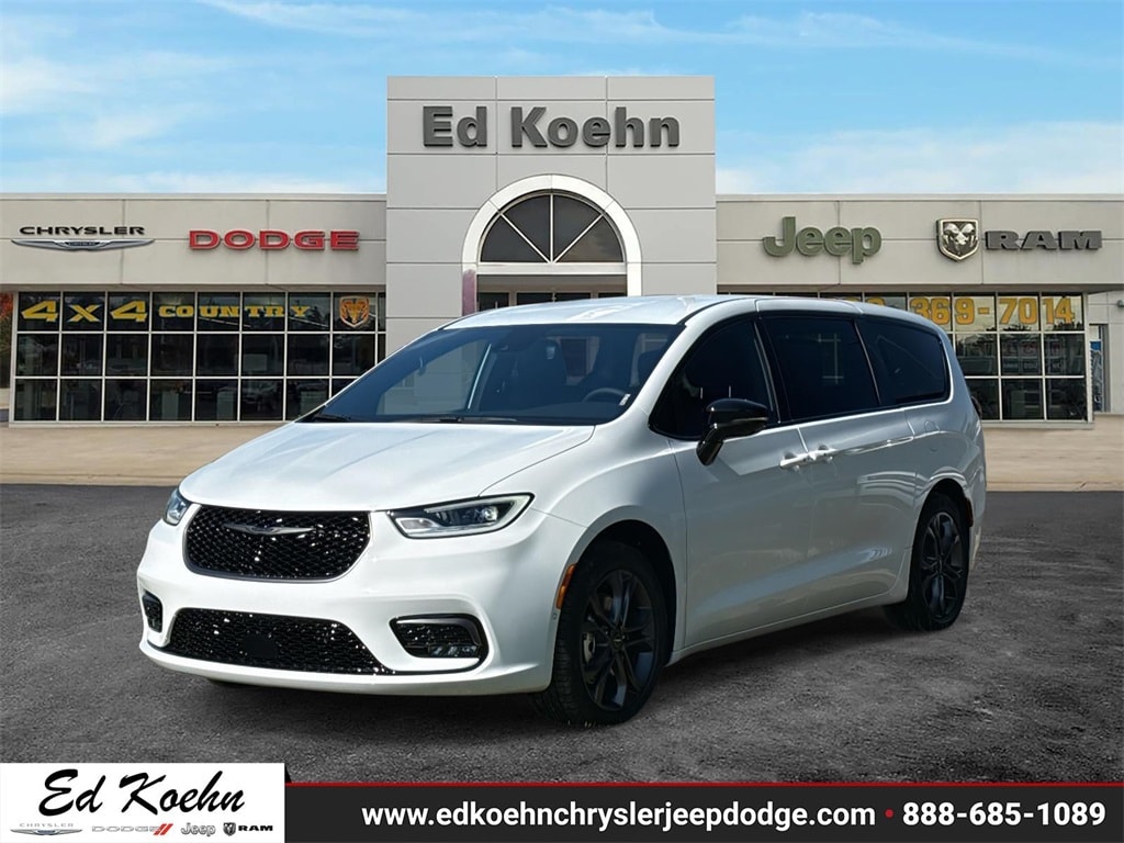 New 2026 Chrysler Pacifica SELECT Passenger Van