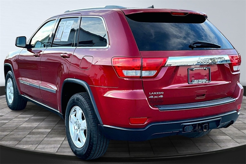 Used 2011 Jeep Grand Cherokee Laredo SUV
