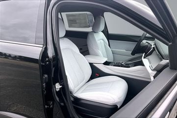 2026 Jeep Cherokee Laredo - Photo 10