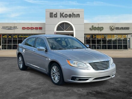 2013 Chrysler 200 Limited Sedan