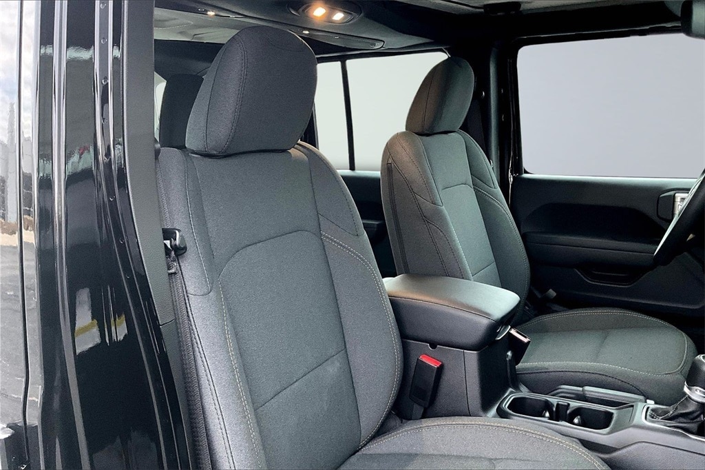 2026 Jeep Wrangler 4-Door Sport - Photo 11