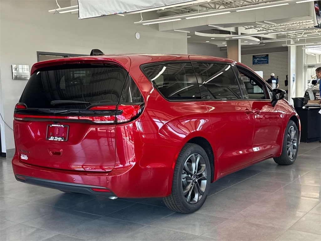 New 2026 Chrysler Pacifica SELECT Passenger Van