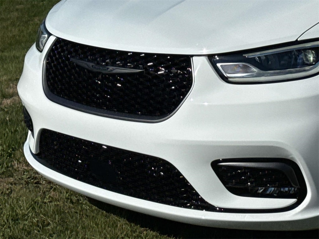 New 2026 Chrysler Pacifica SELECT Passenger Van