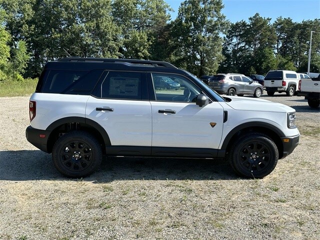 2025 Ford Bronco Sport Badlands photo 2