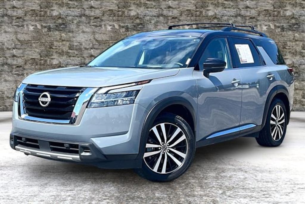 Used 2024 Nissan Pathfinder Platinum SUV
