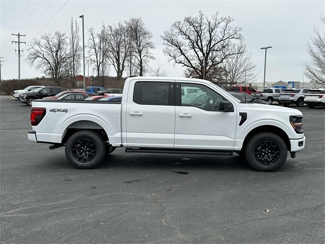 2025 Ford F-150 XLT photo 2