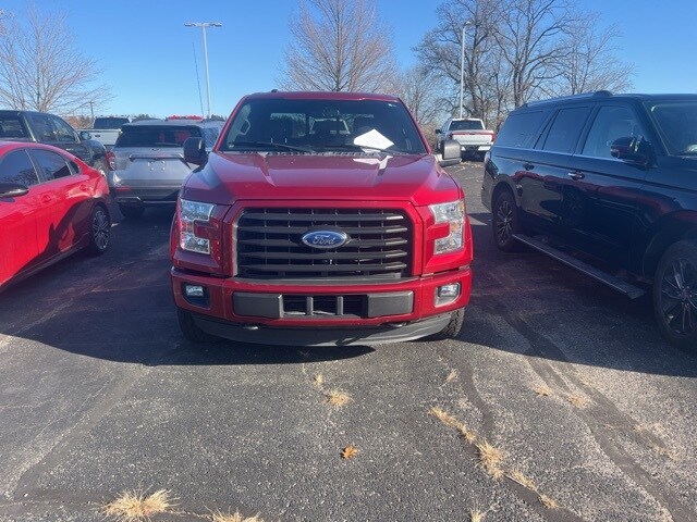 2016 Ford F-150 XLT photo 2