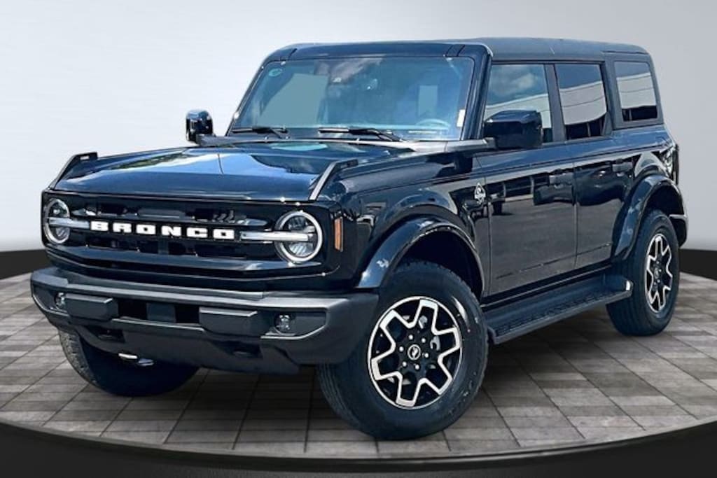 New 2026 Ford Bronco Outer Banks SUV