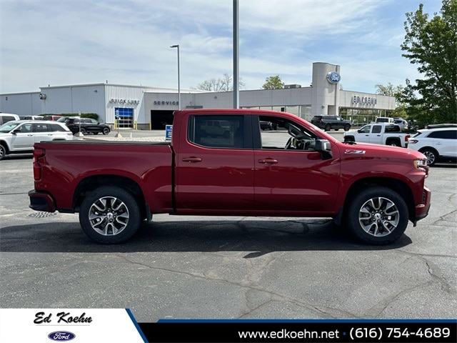 Used 2022 Chevrolet Silverado 1500 Limited RST with VIN 1GCUYEEL0NZ229727 for sale in Greenville, MI