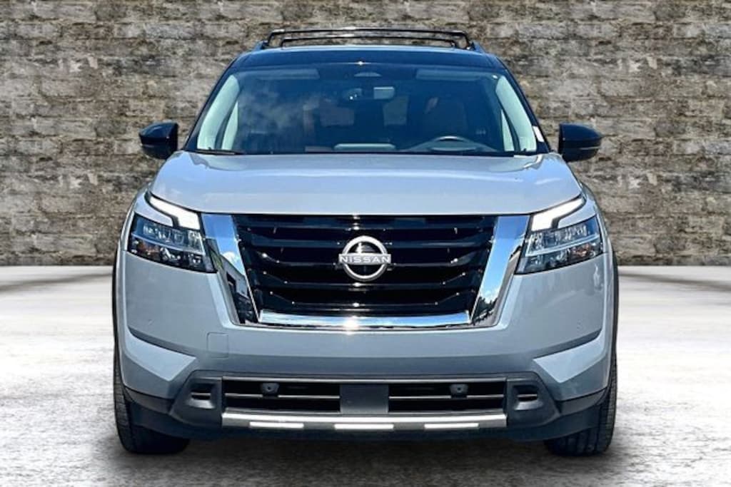 Used 2024 Nissan Pathfinder Platinum SUV