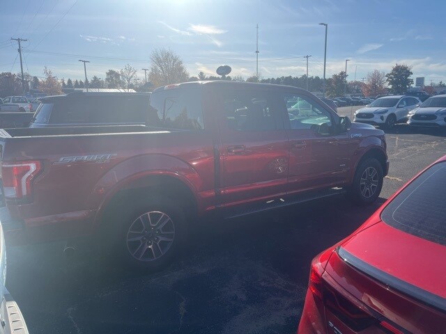 2016 Ford F-150 XLT photo 4