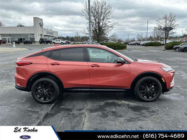 2024 Buick Envista ST photo 2