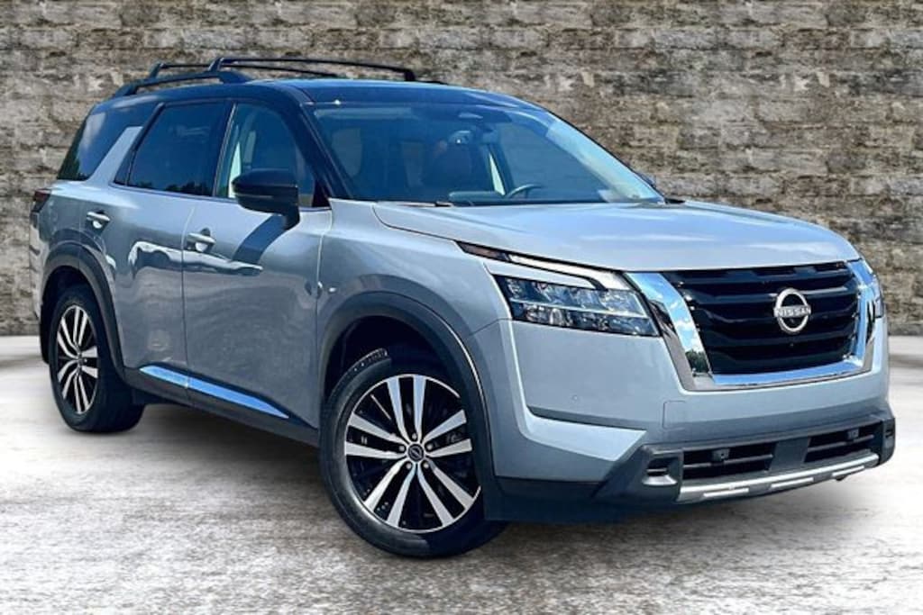 Used 2024 Nissan Pathfinder Platinum SUV