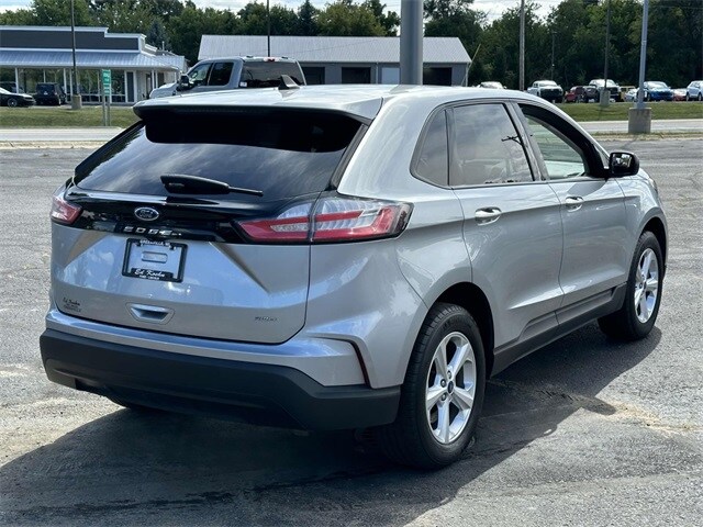 2022 Ford Edge SE photo 3