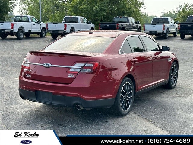 2018 Ford Taurus SEL photo 3